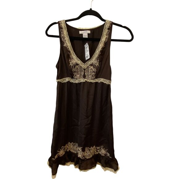 Charlotte Russe Dresses & Skirts - Charlotte Russe V Neck Charmeus Dress Dark Brown Womens Size S‎ Lace Trim NWT